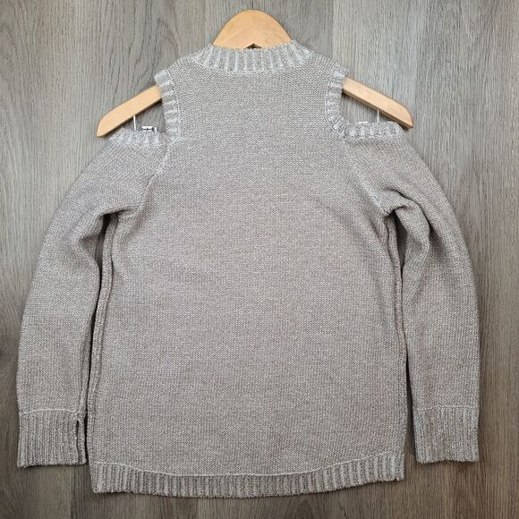 BCBGMaxAzria Cold Shoulder Sweater size XS - Picture 5 of 6